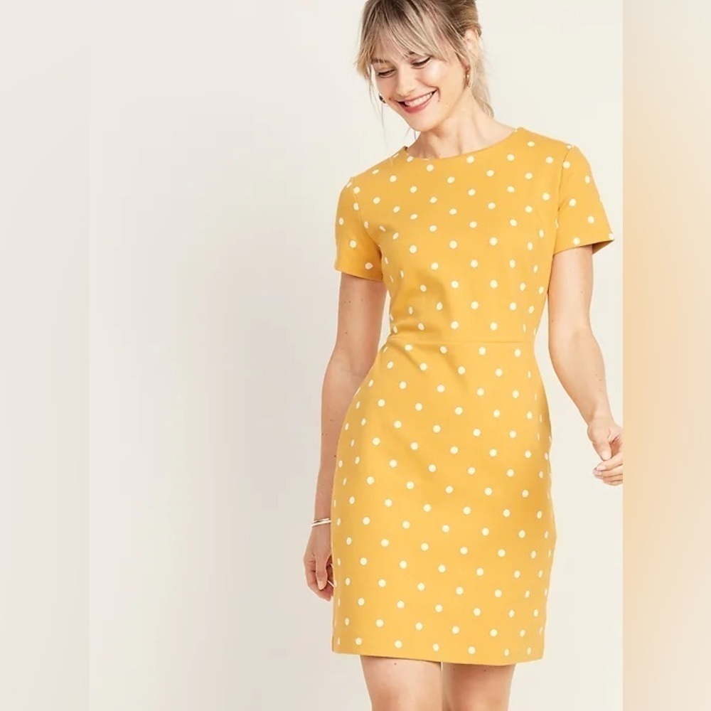 NWT Beautiful mustard, yellow, extra large polkadot stretchy dress